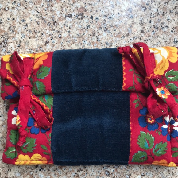 Suttles and Seawinds ltd. Accessories - Traveling jewelry organizer
